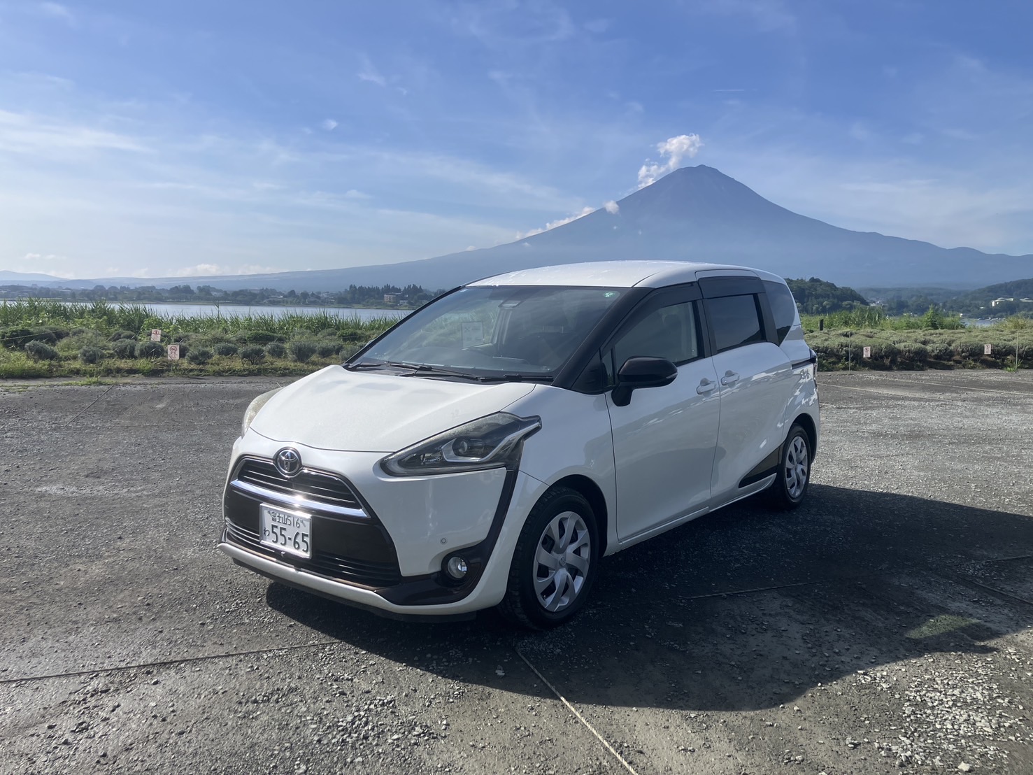 Toyota Sienta